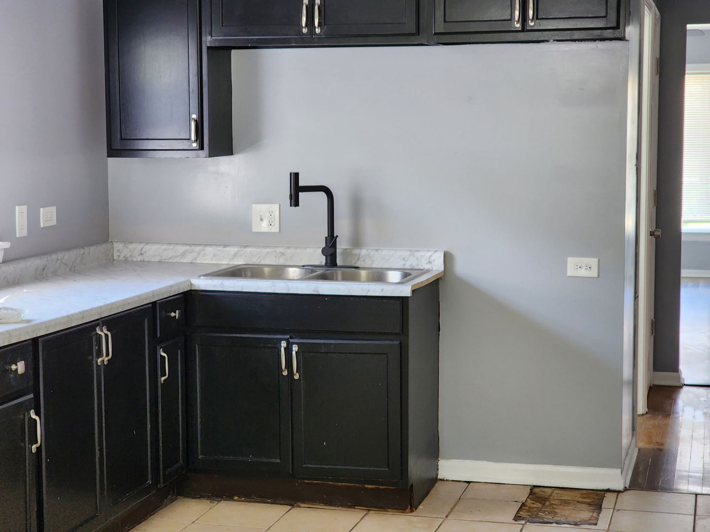 7511 S Emerald Avenue Unit: 1