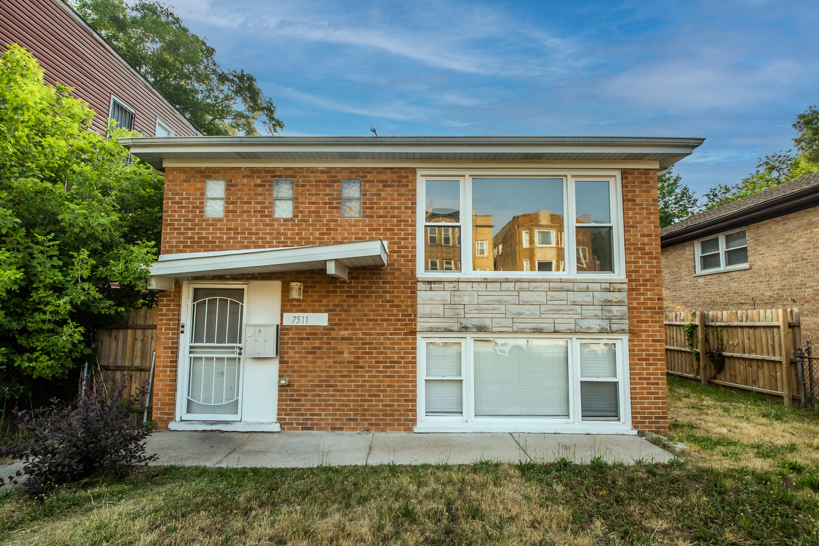 7511 S Emerald Avenue Unit: 1