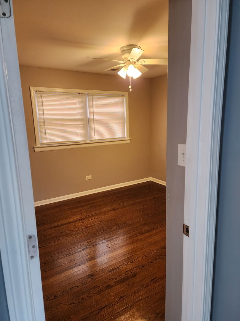 7511 S Emerald Avenue Unit: 1