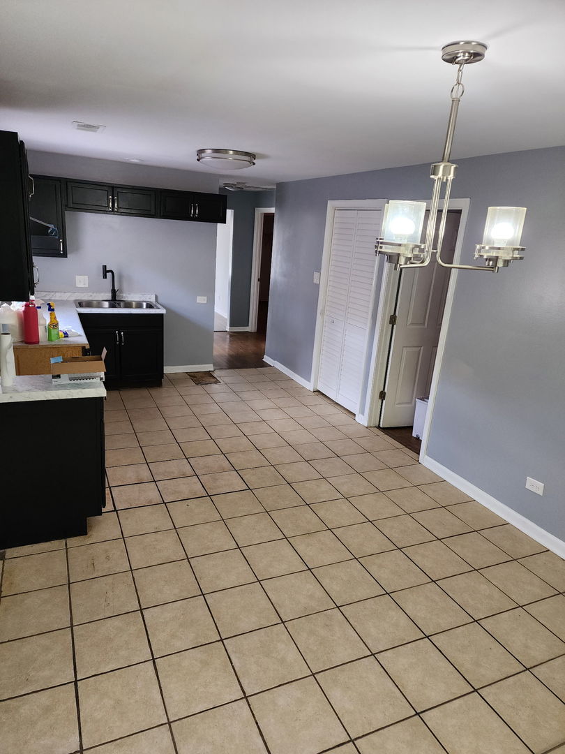 7511 S Emerald Avenue Unit: 1