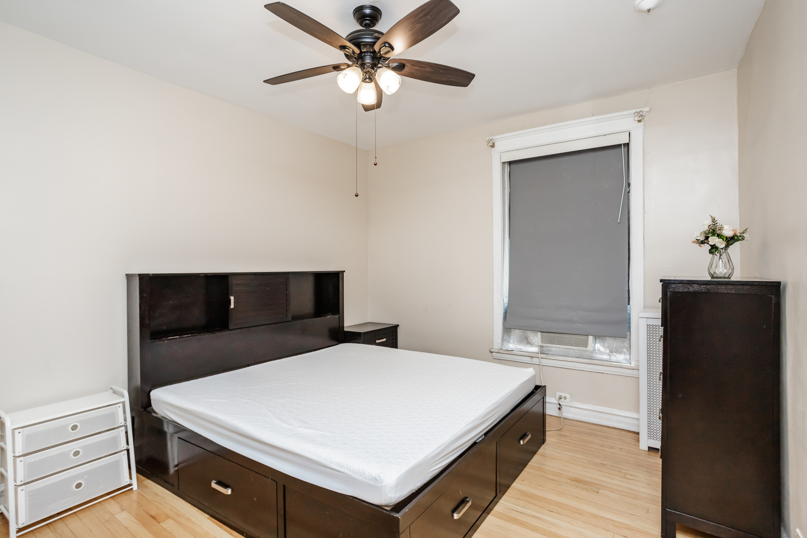 5142 S Greenwood Avenue Unit: 1