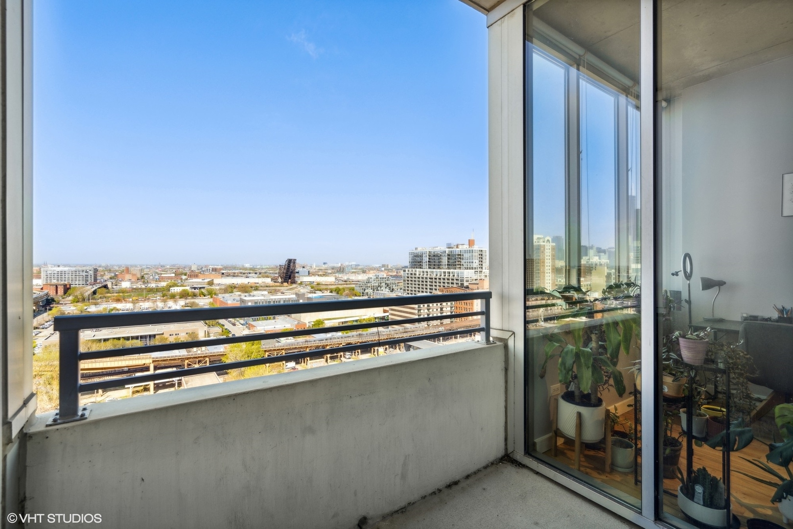 1720 S Michigan Avenue Unit: 1613