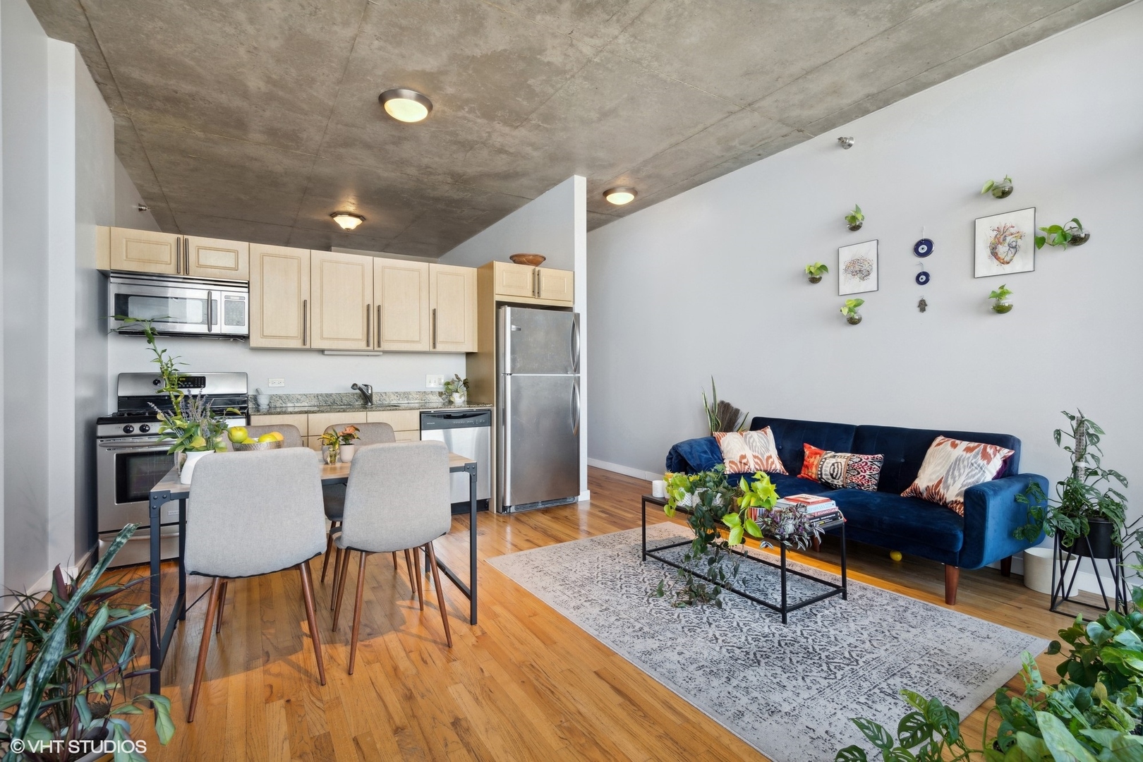 1720 S Michigan Avenue Unit: 1613