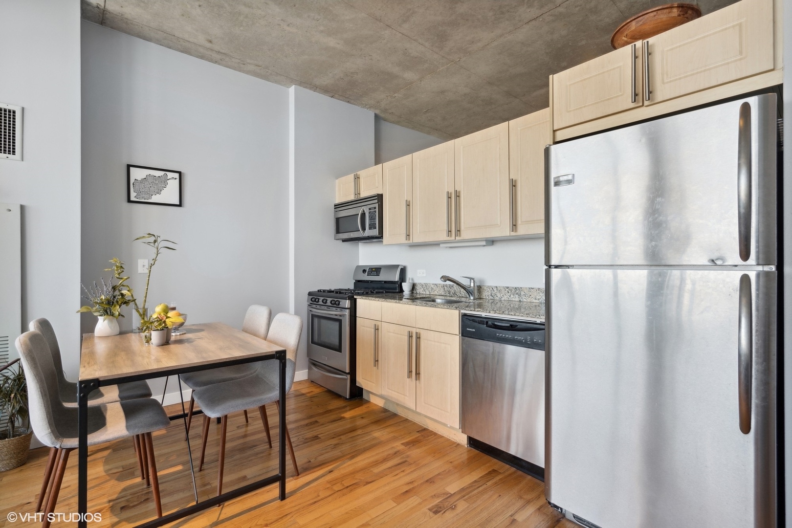1720 S Michigan Avenue Unit: 1613