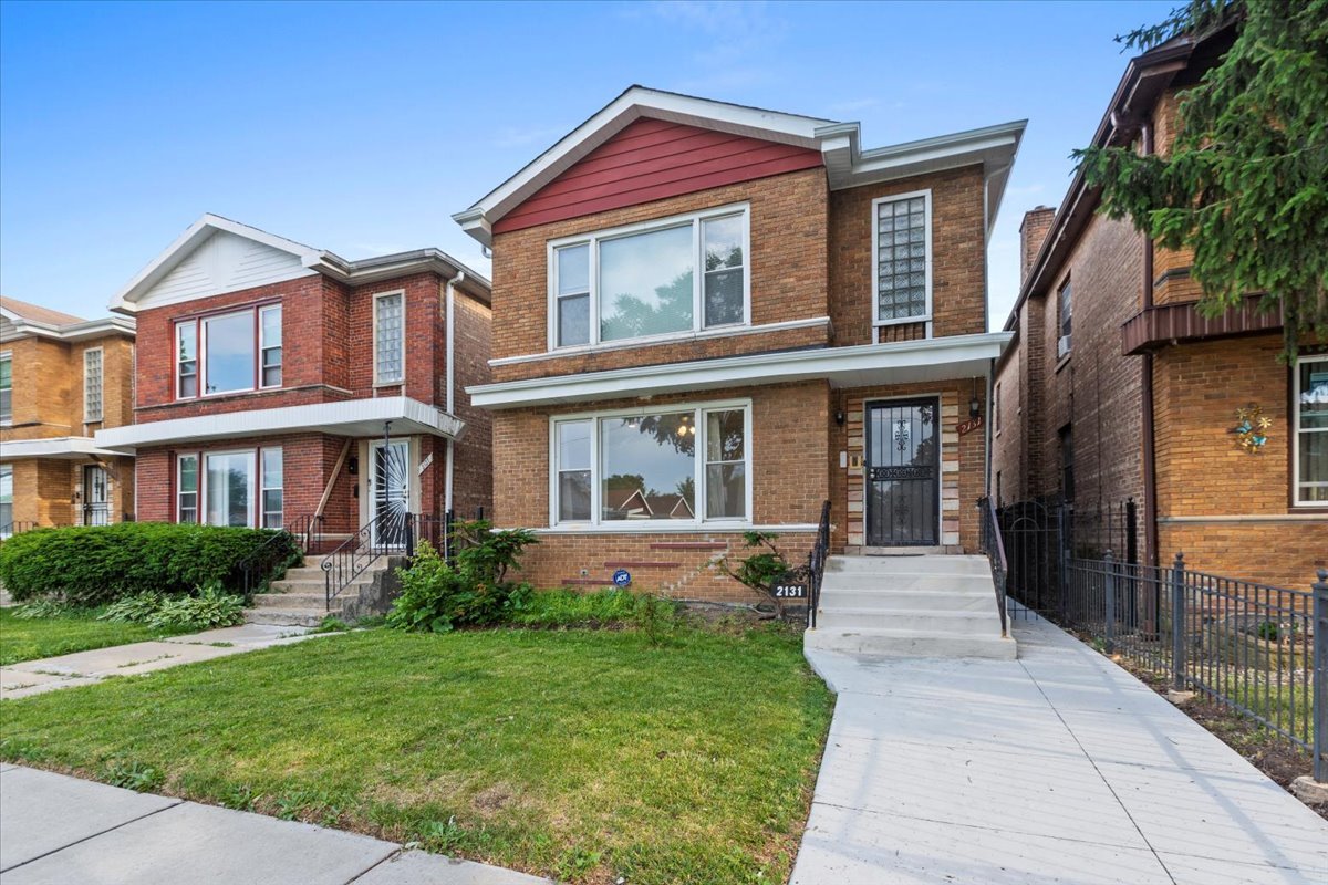 2131 W 53rd Place Unit: 2