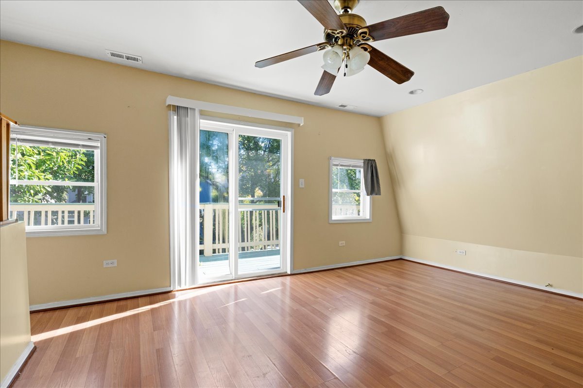 4148 N Central Park Avenue Unit: 2