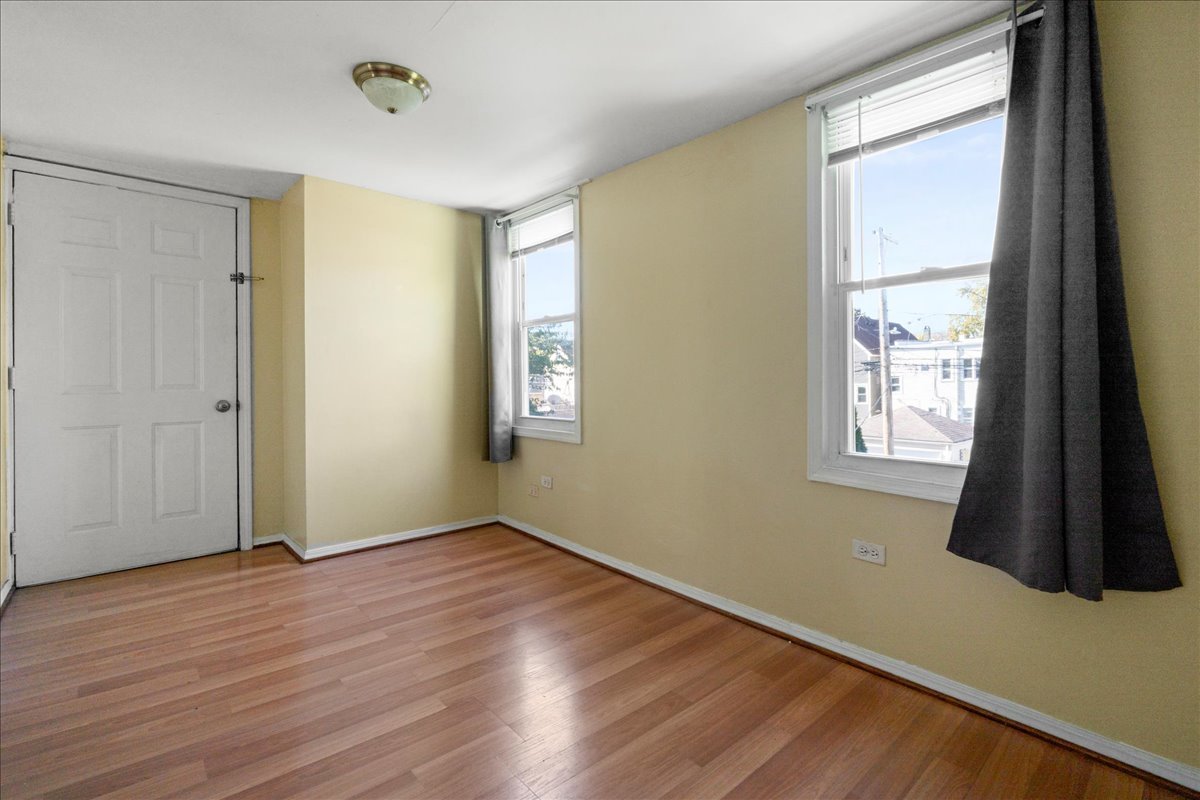 4148 N Central Park Avenue Unit: 2