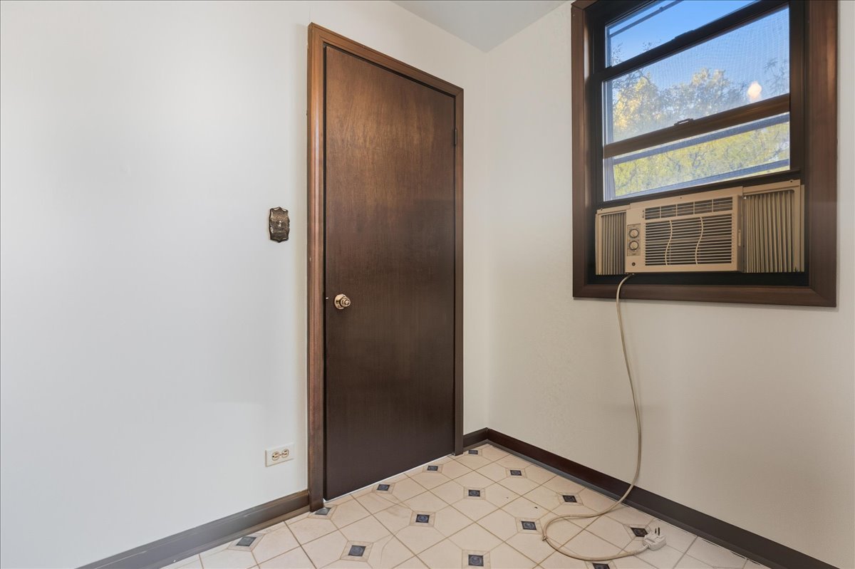 1727 W 19th Street Unit: 2