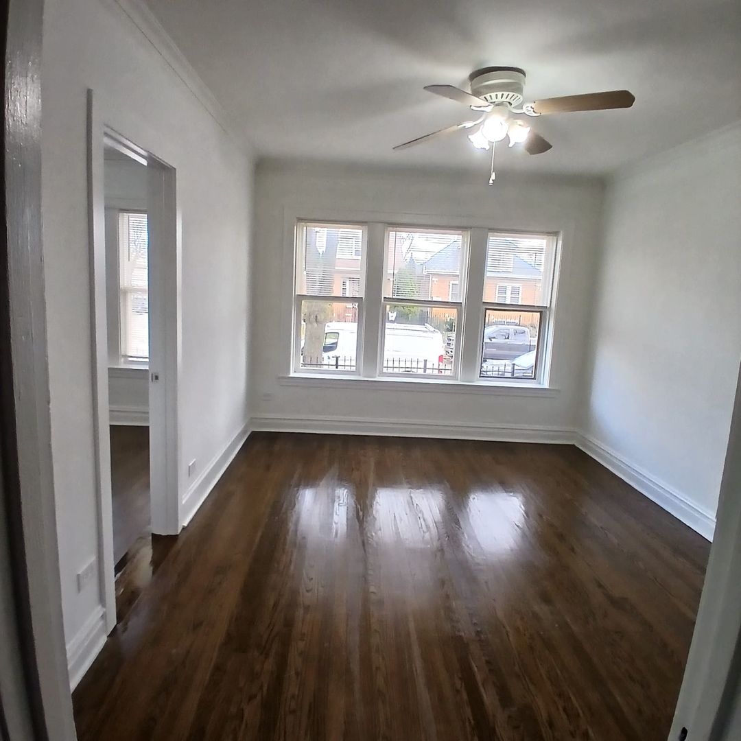 2056 N Kilpatrick Avenue Unit: 1N