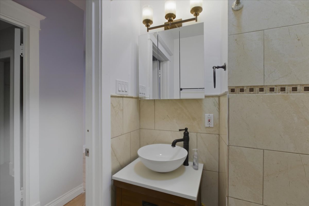 2708 N Richmond Street Unit: 1