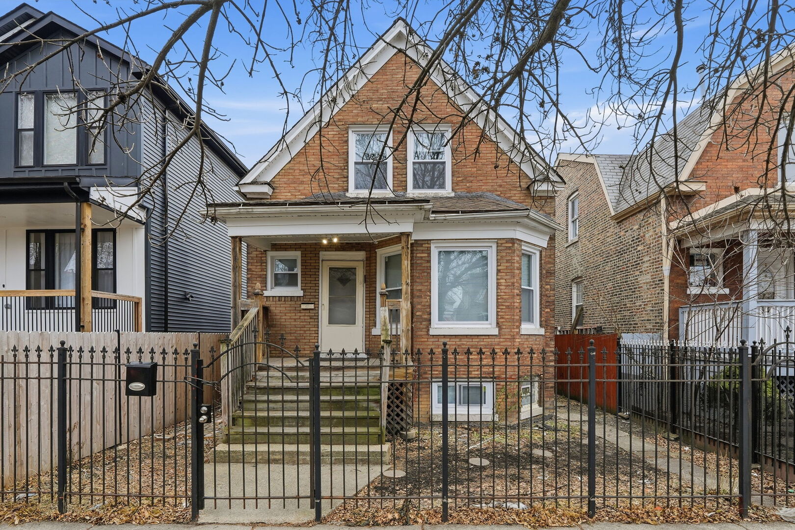 1217 N Harding Avenue