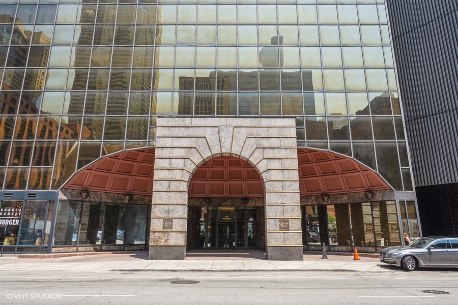 10 E Ontario Street Unit: 3408