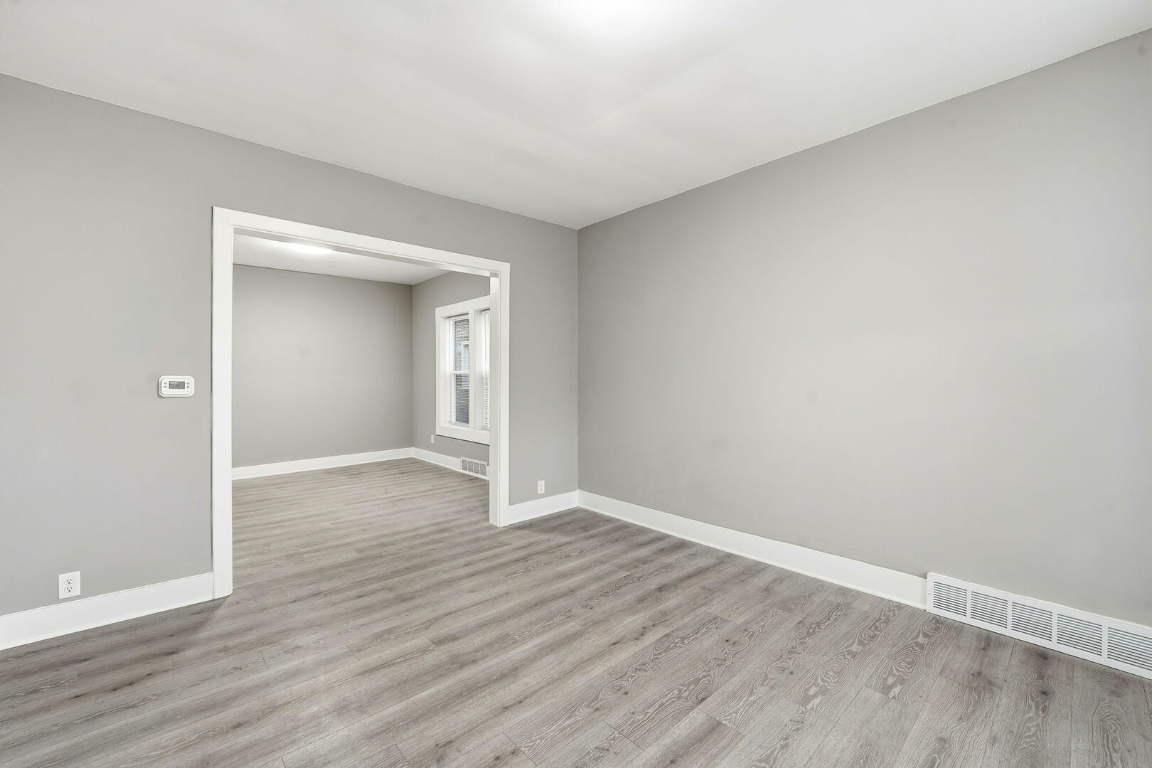 1217 N Harding Avenue Unit: 1