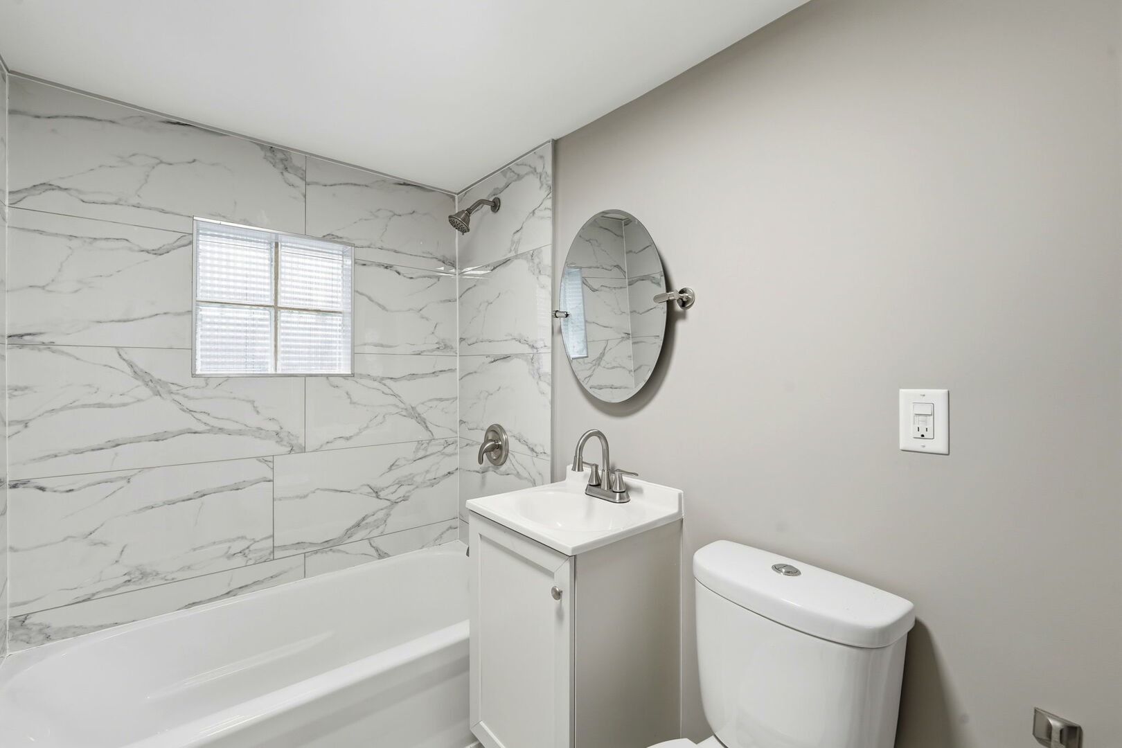 1217 N Harding Avenue Unit: 2