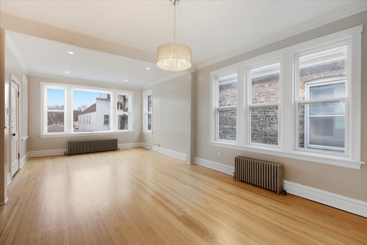 4554 S Washtenaw Avenue Unit: 2