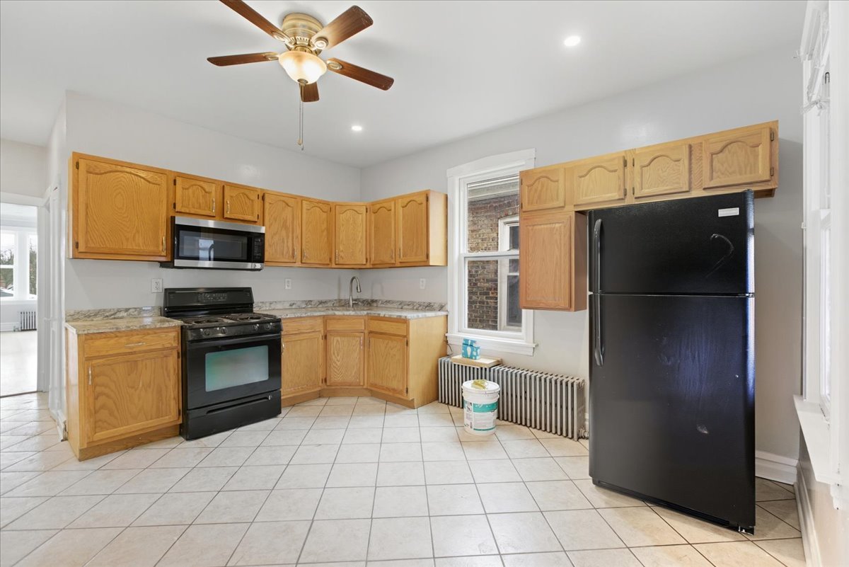 4554 S Washtenaw Avenue Unit: 2