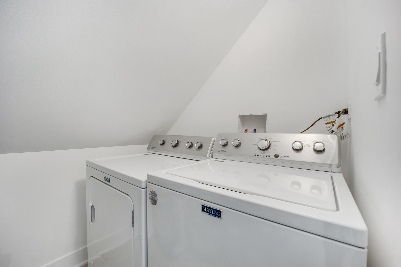 1644 N Troy Street Unit: 2