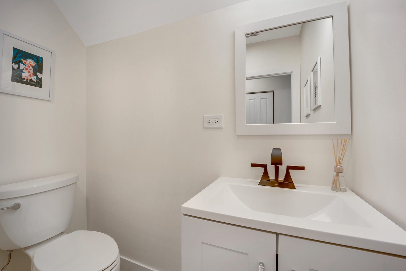 1644 N Troy Street Unit: 2