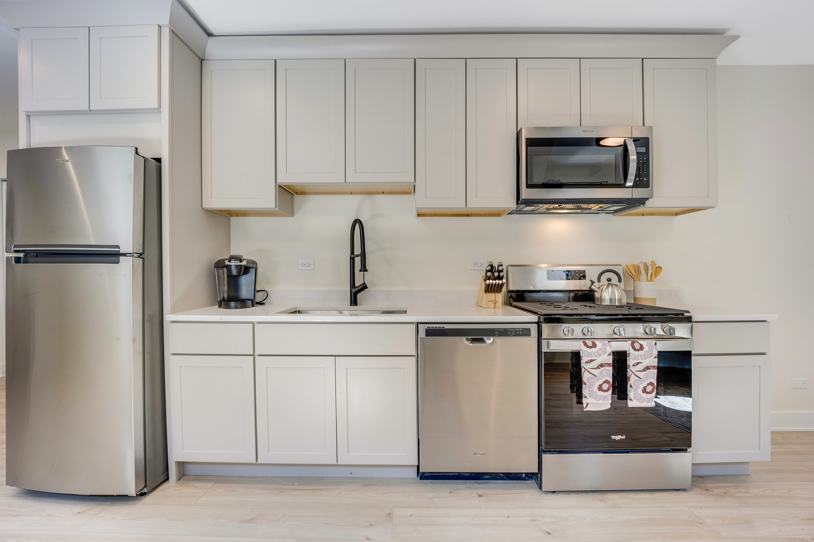 1644 N Troy Street Unit: 2