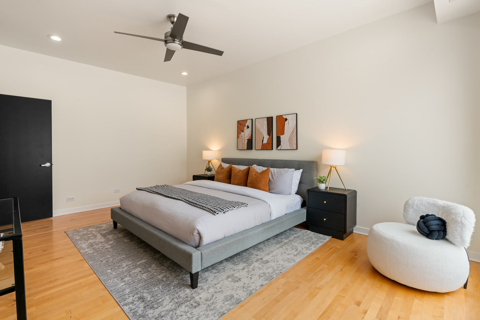 808 N Greenview Avenue Unit: 2E