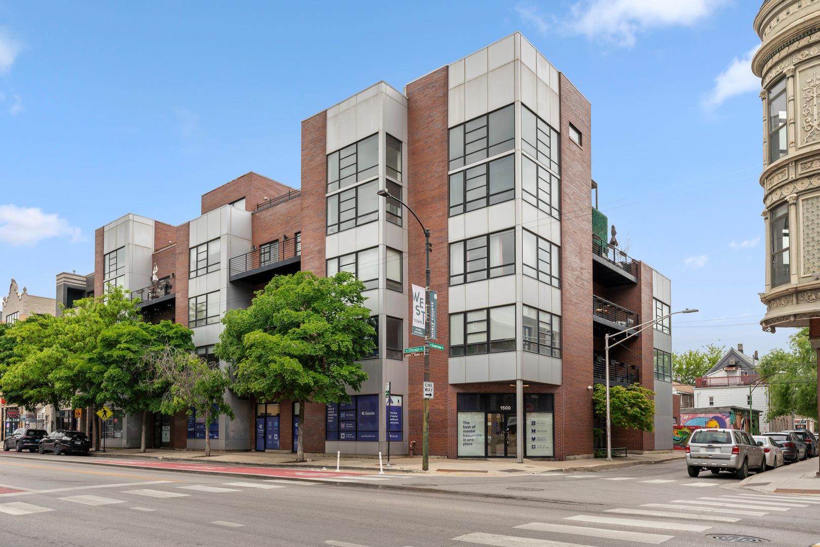 808 N Greenview Avenue Unit: 2E