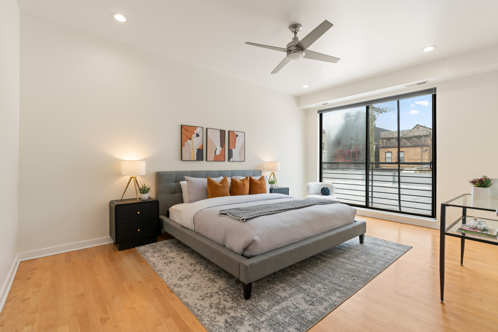 808 N Greenview Avenue Unit: 2E