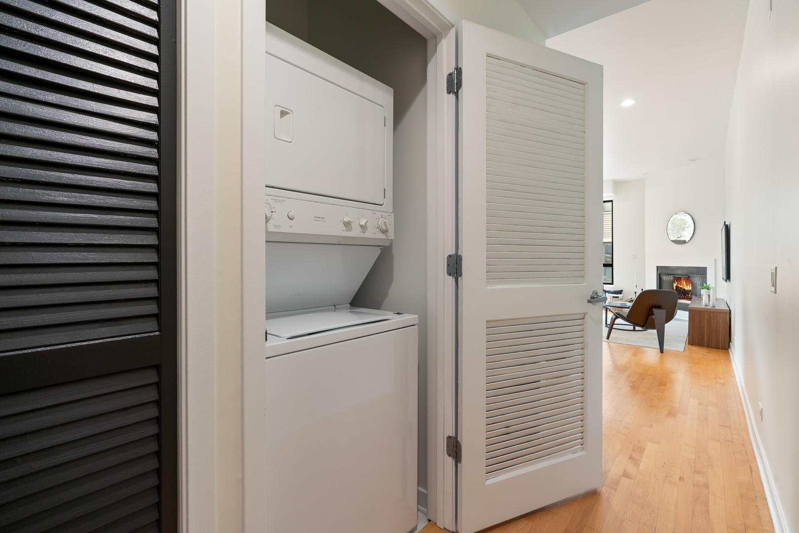808 N Greenview Avenue Unit: 2E