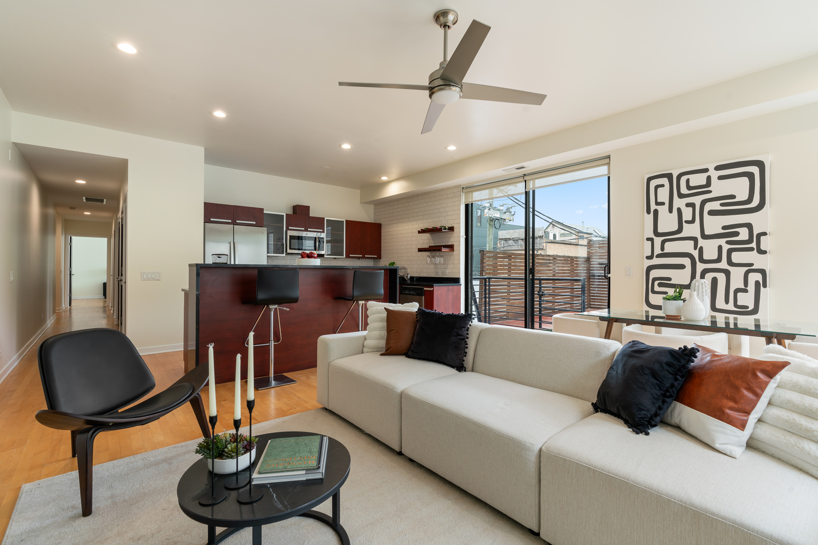808 N Greenview Avenue Unit: 2E