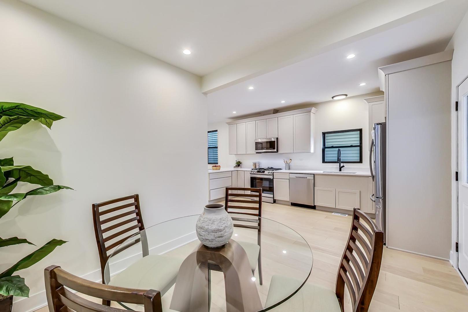 1644 N Troy Street Unit: 1