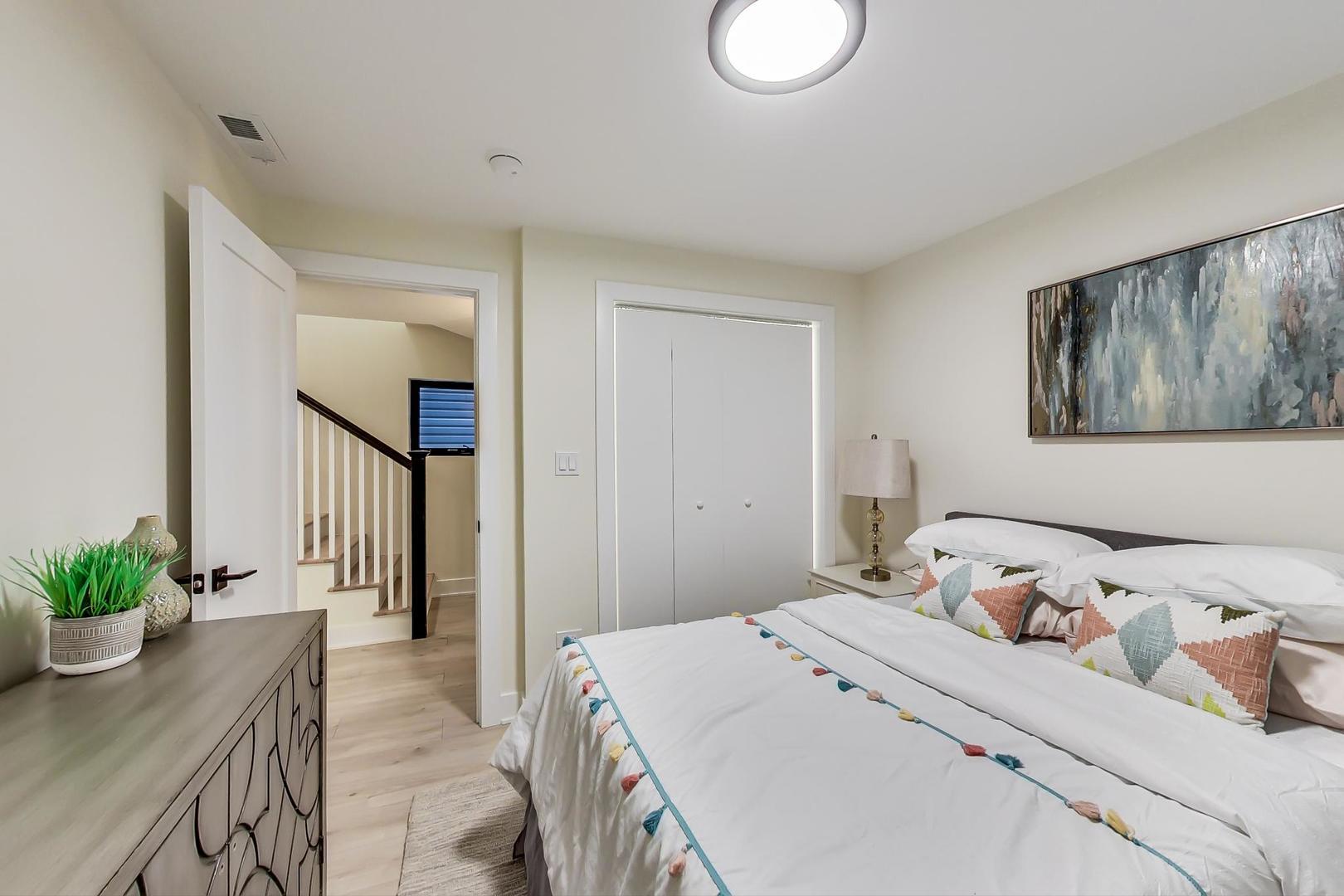 1644 N Troy Street Unit: 1