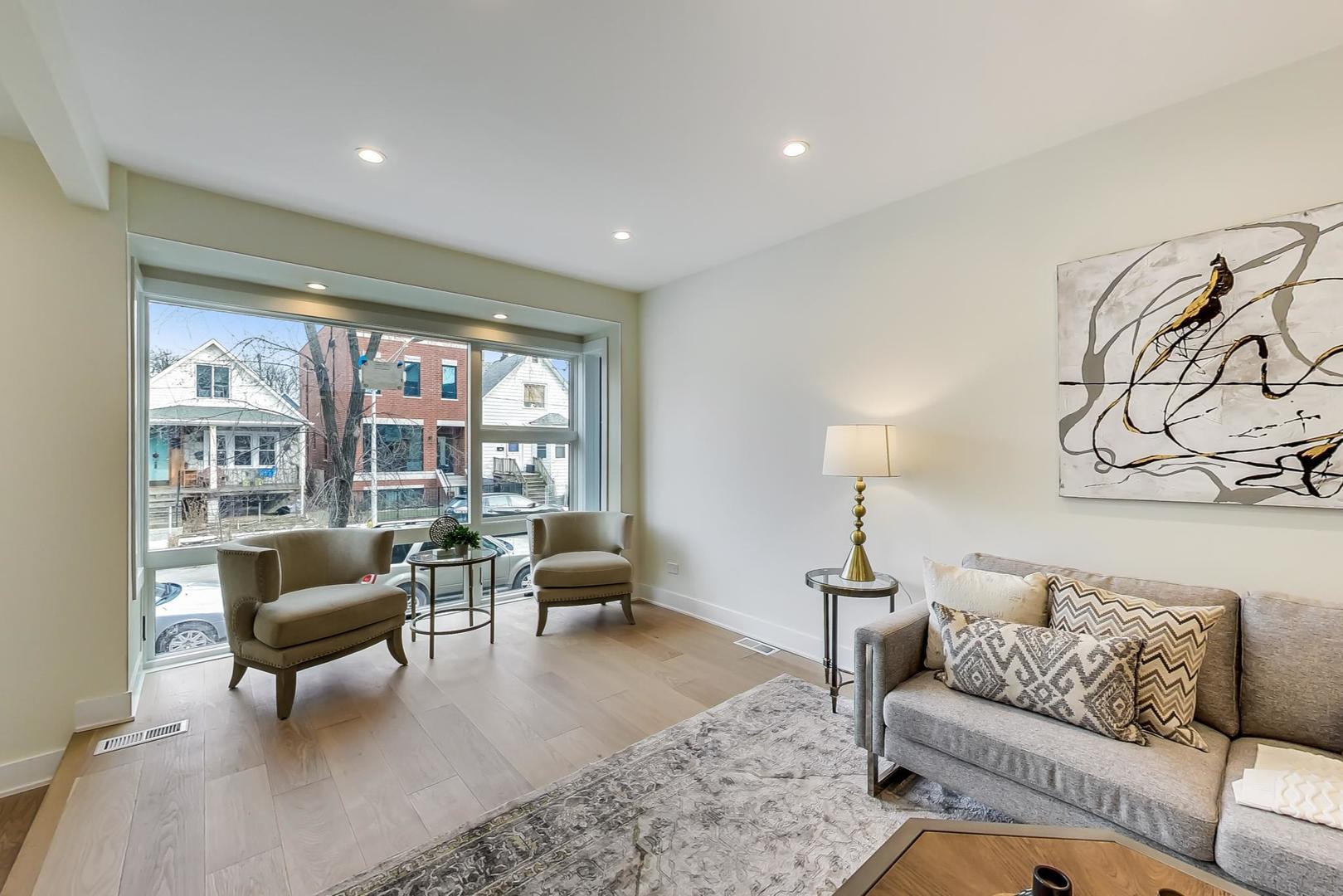 1644 N Troy Street Unit: 1