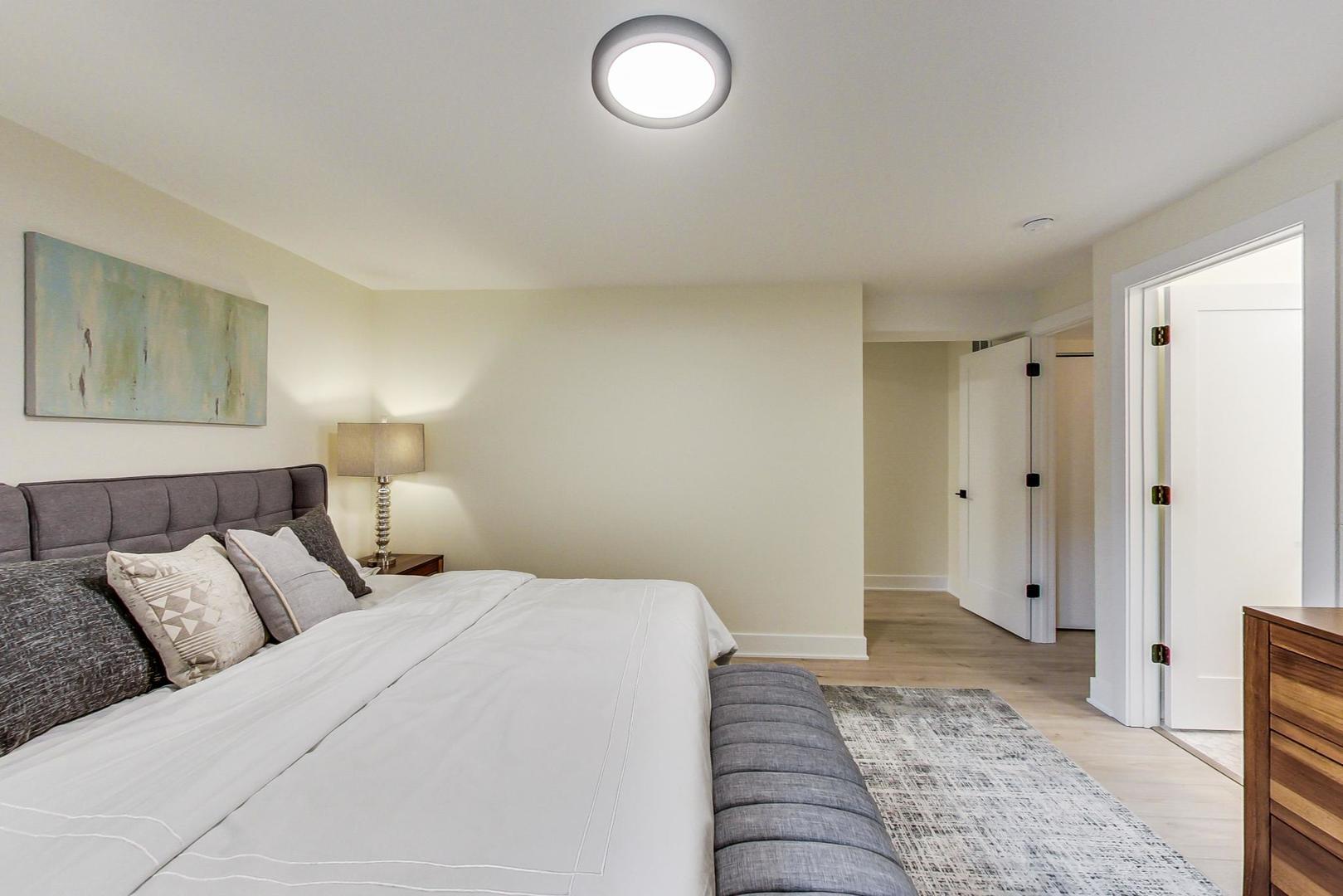 1644 N Troy Street Unit: 1