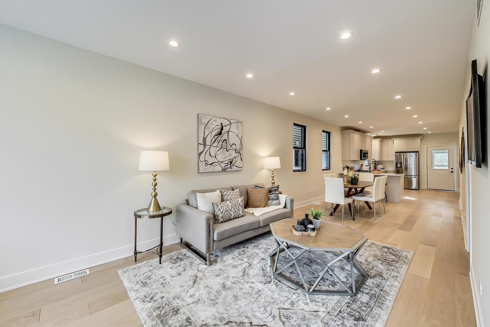 1644 N Troy Street Unit: 1