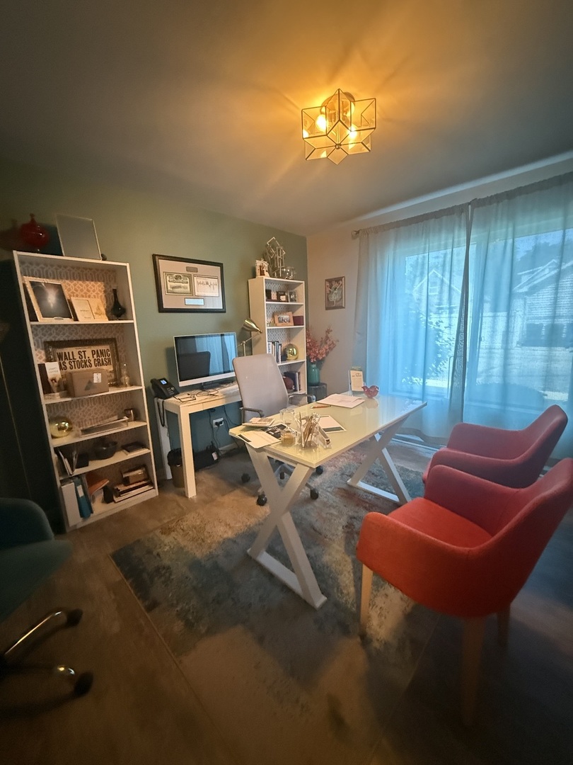 3838 W 111th Street Unit: 110