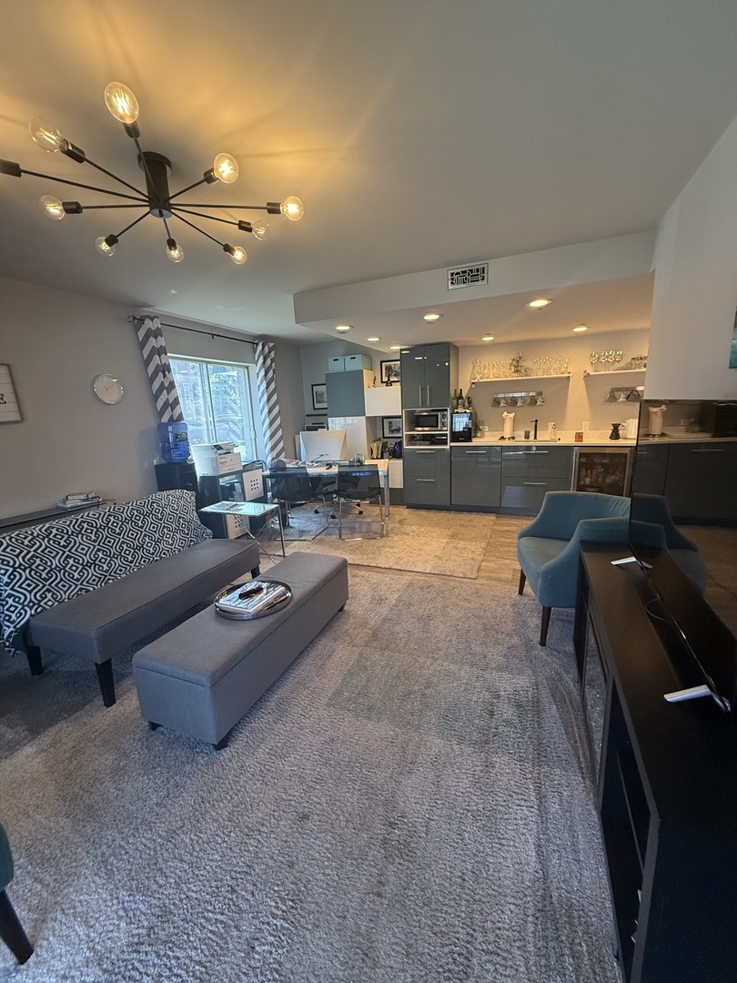 3838 W 111th Street Unit: 110