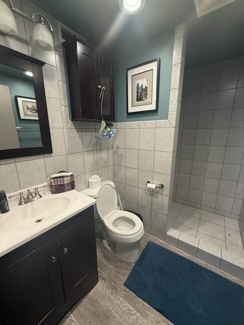 3838 W 111th Street Unit: 110