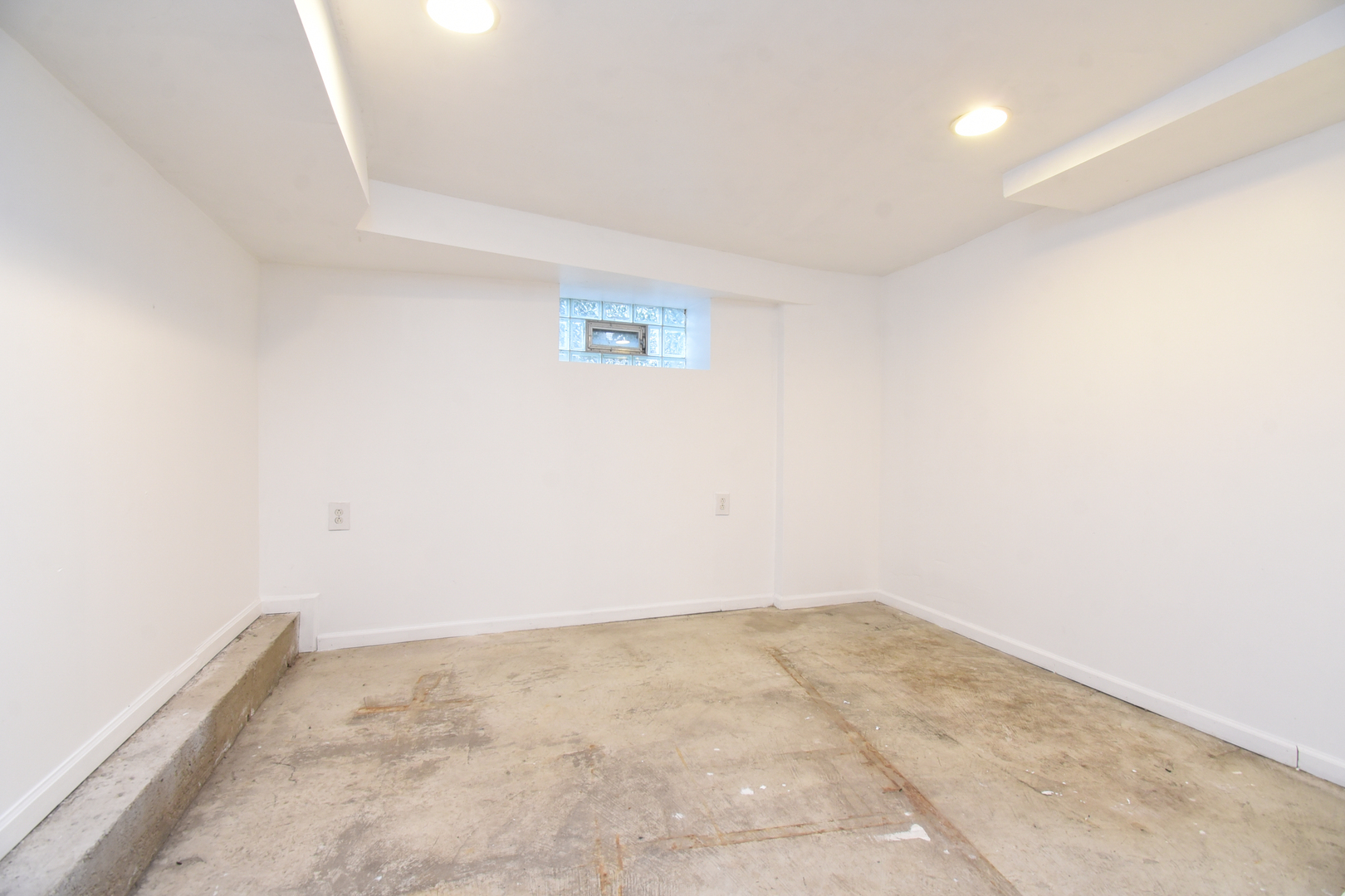 3332 W Lemoyne Street