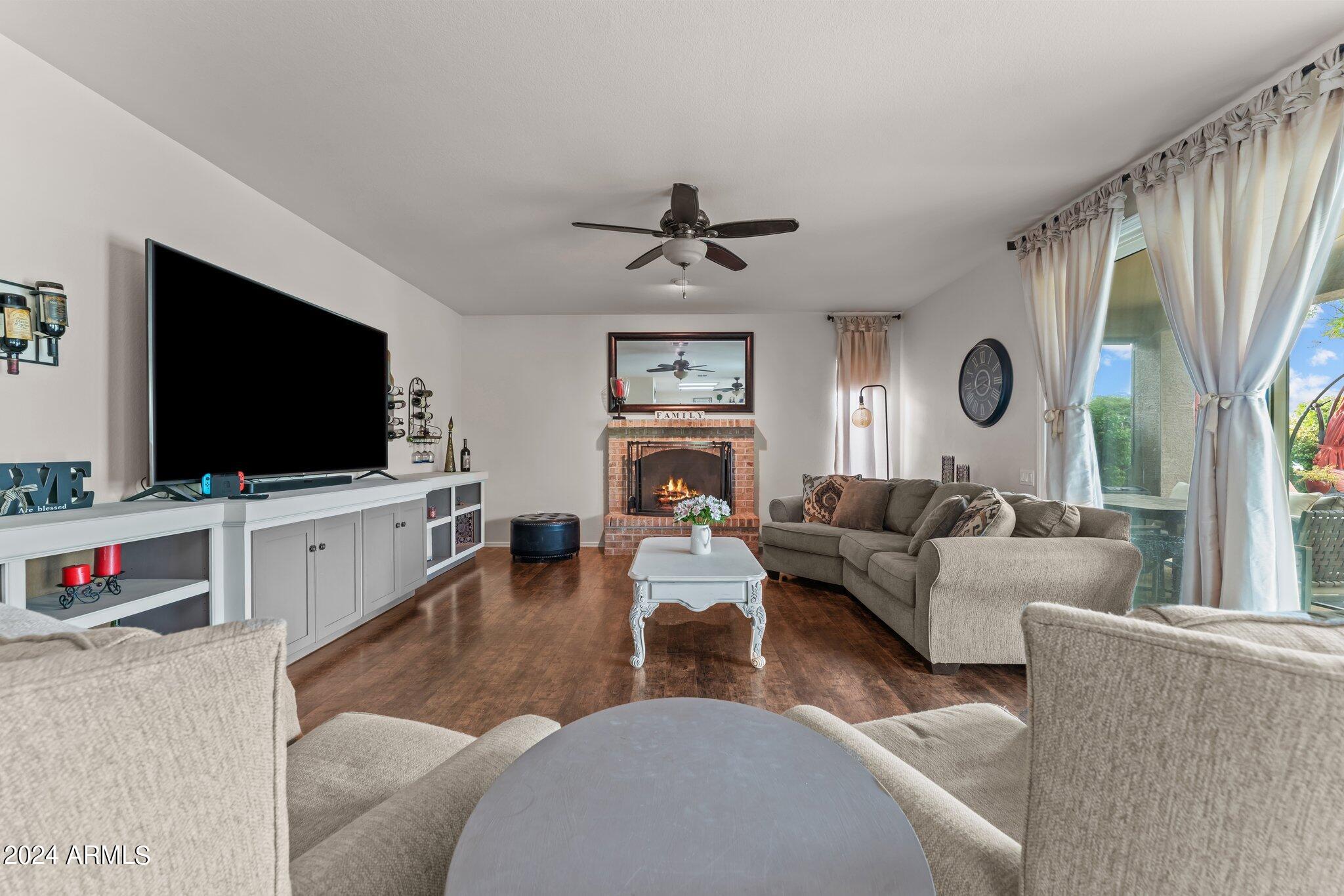 6228 W Rose Garden Lane