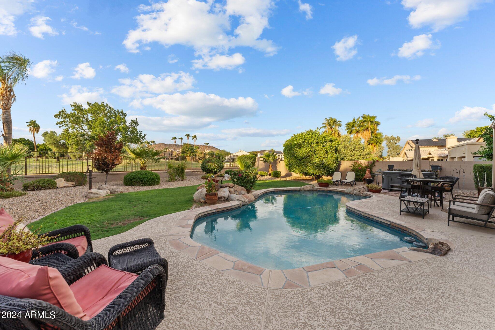6228 W Rose Garden Lane