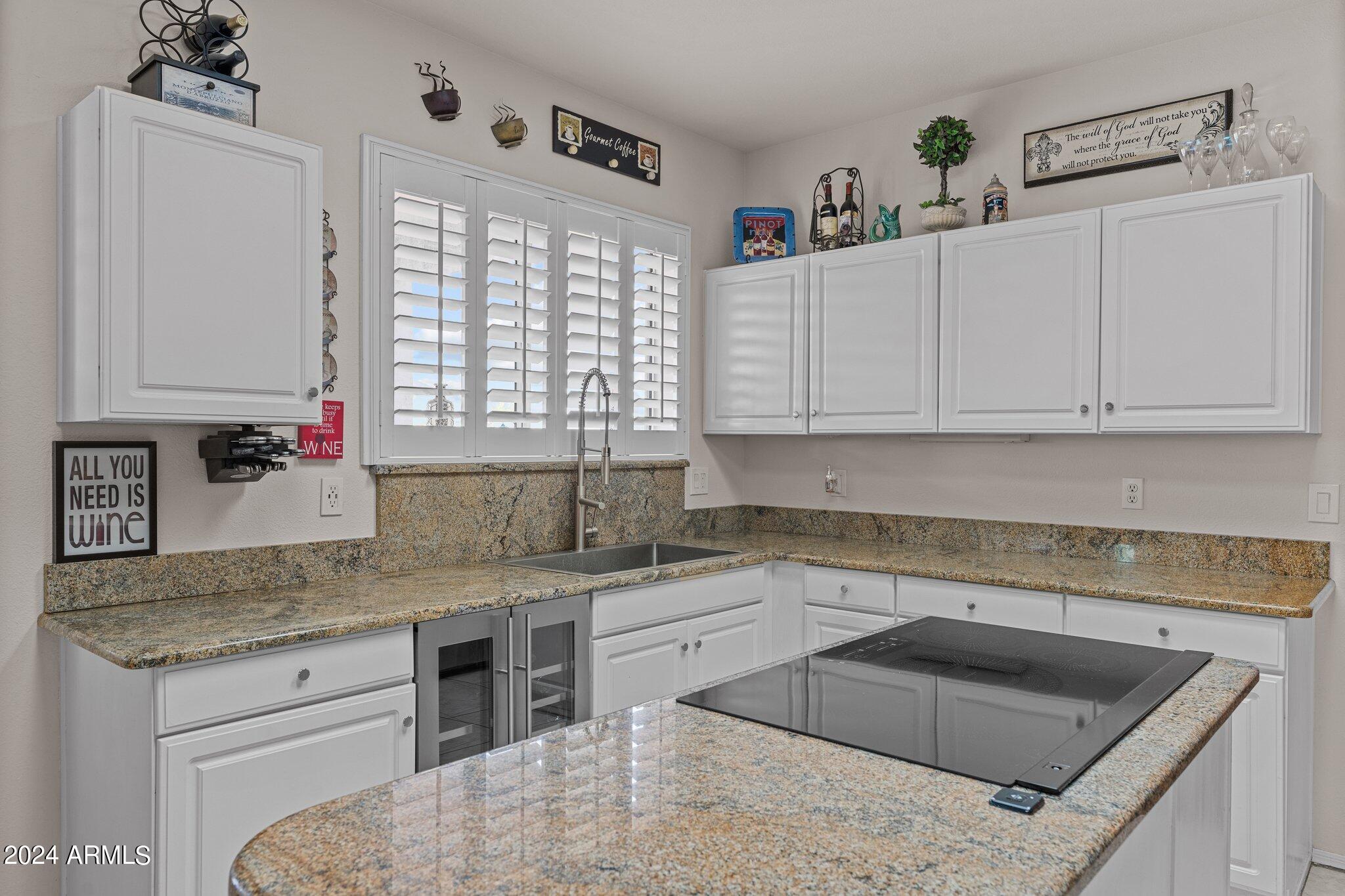 6228 W Rose Garden Lane