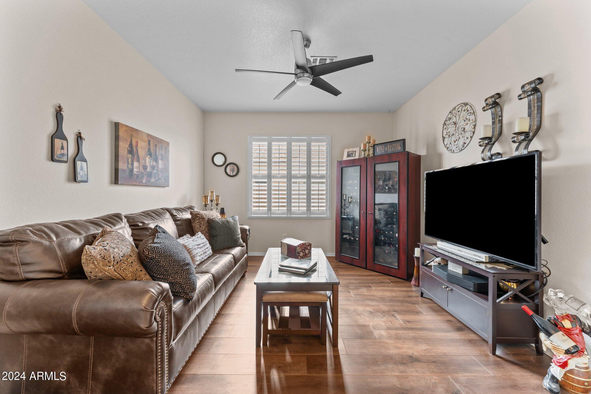 6228 W Rose Garden Lane
