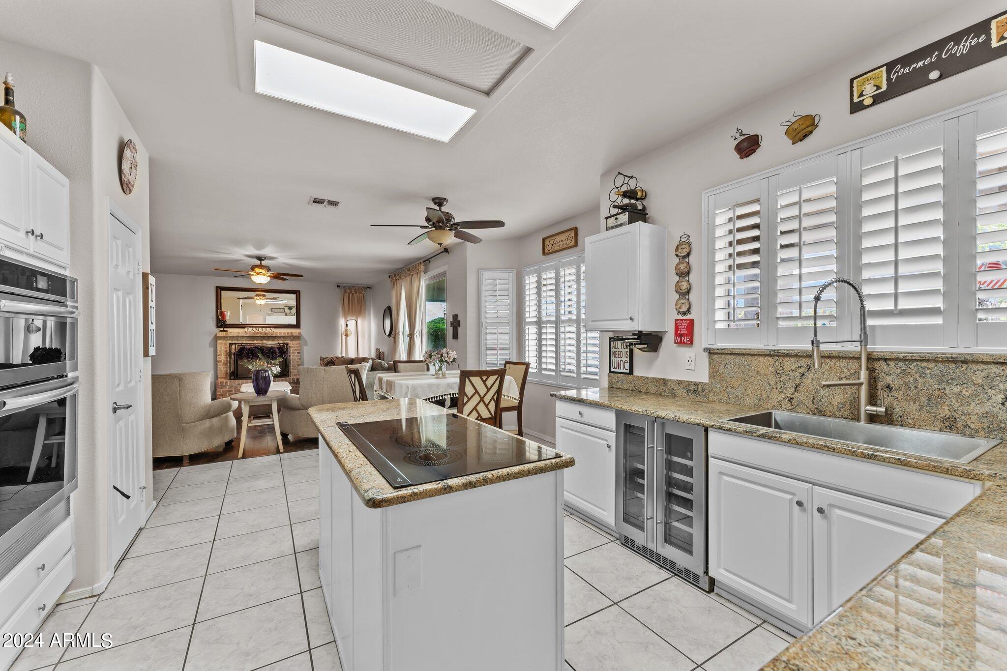 6228 W Rose Garden Lane
