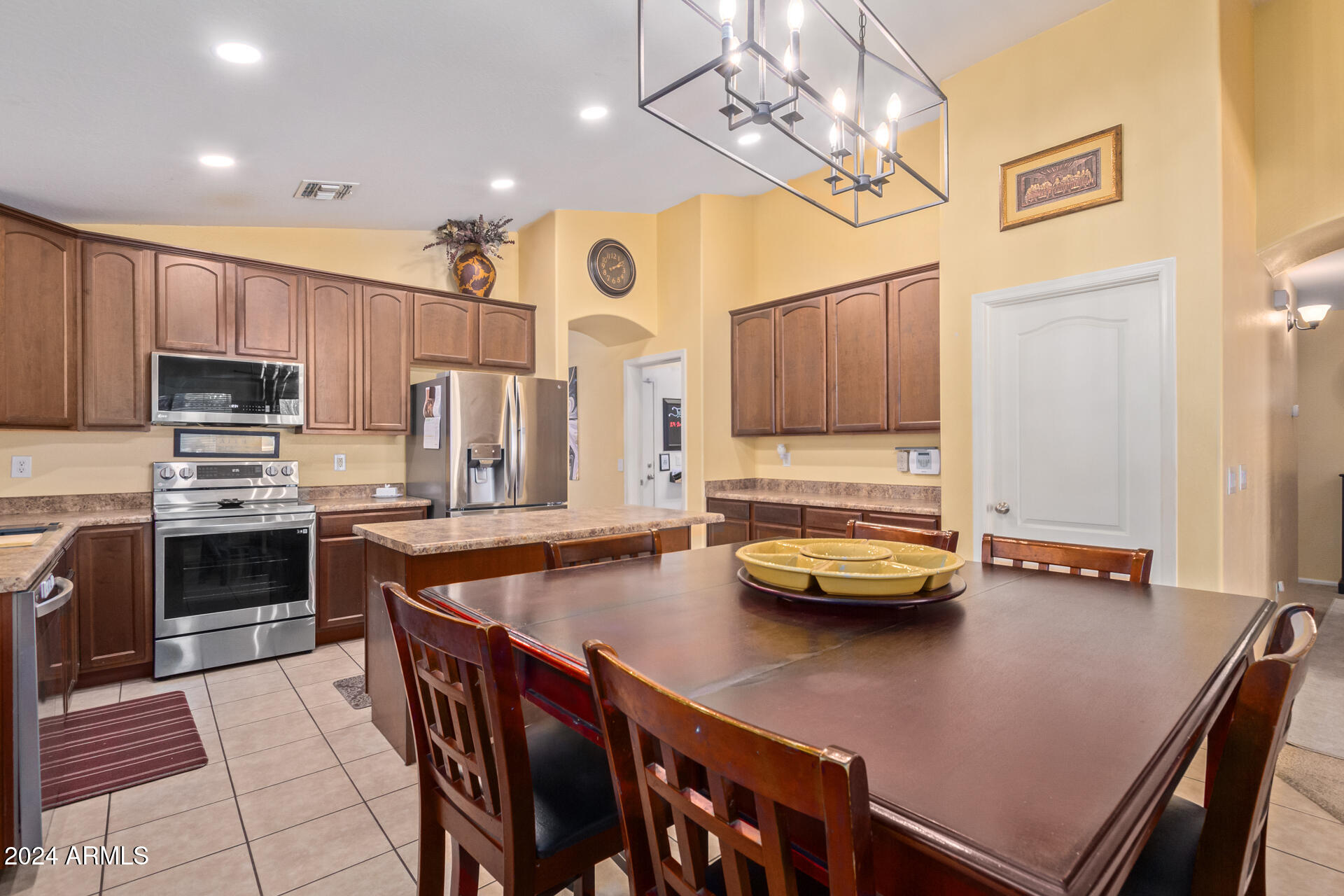 6408 N 73RD Drive