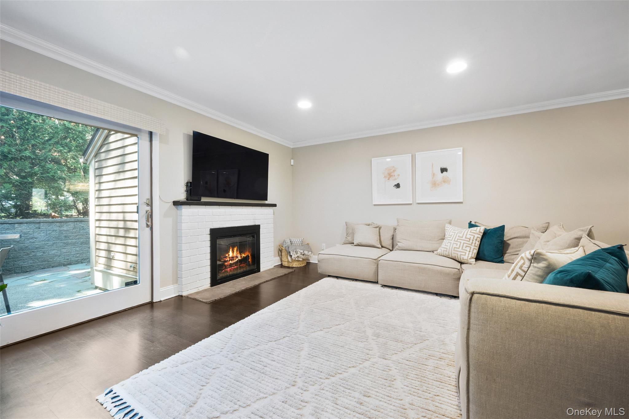 73 Greenway Lane