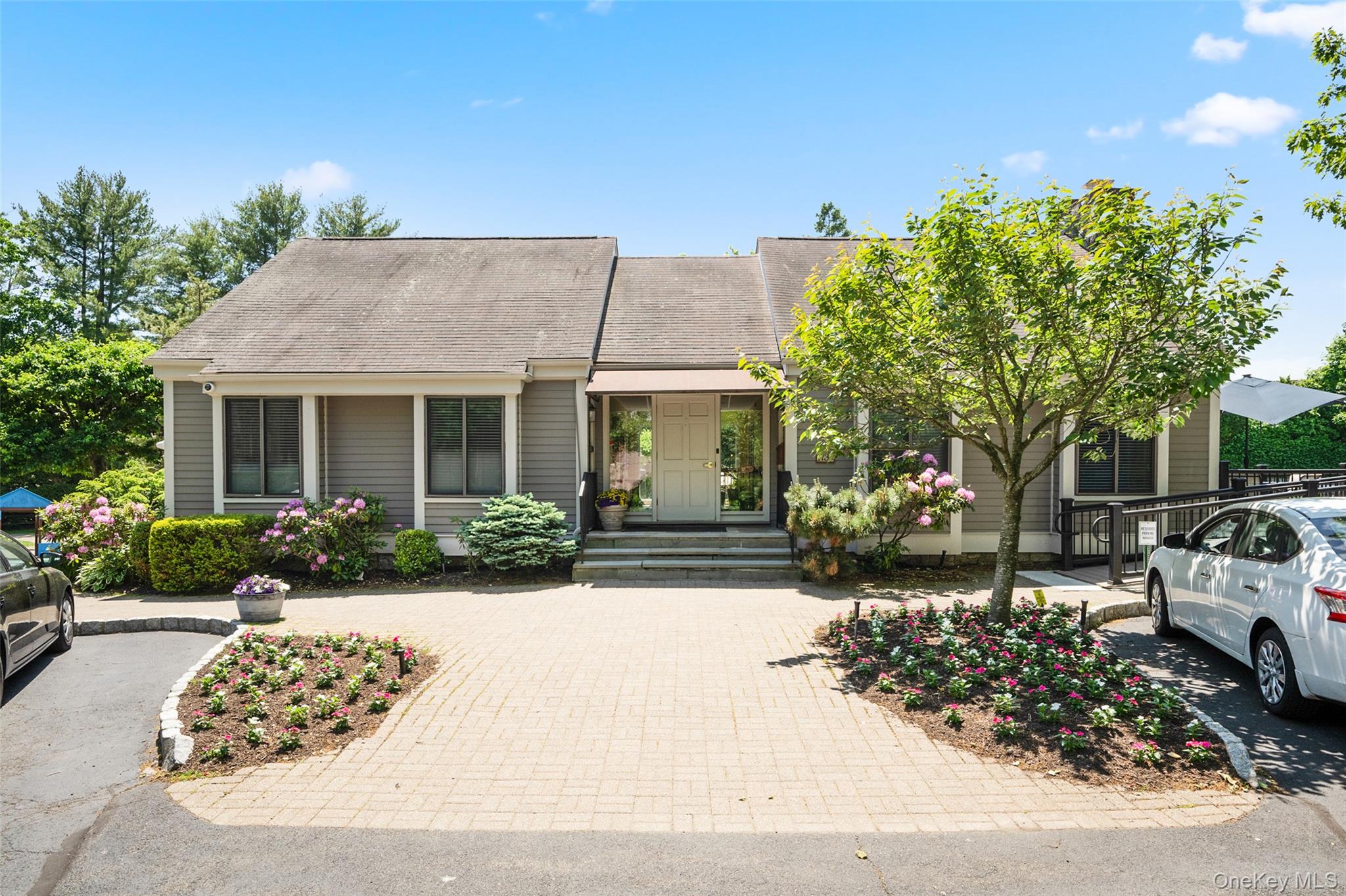 73 Greenway Lane