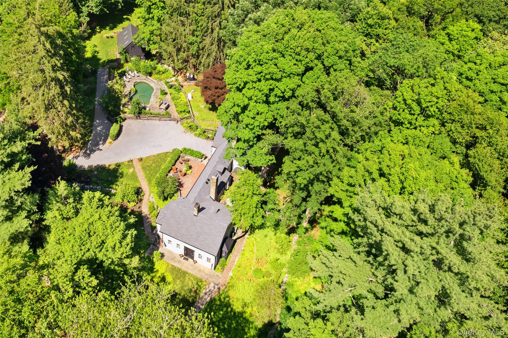 35 Old Snake Hill Road