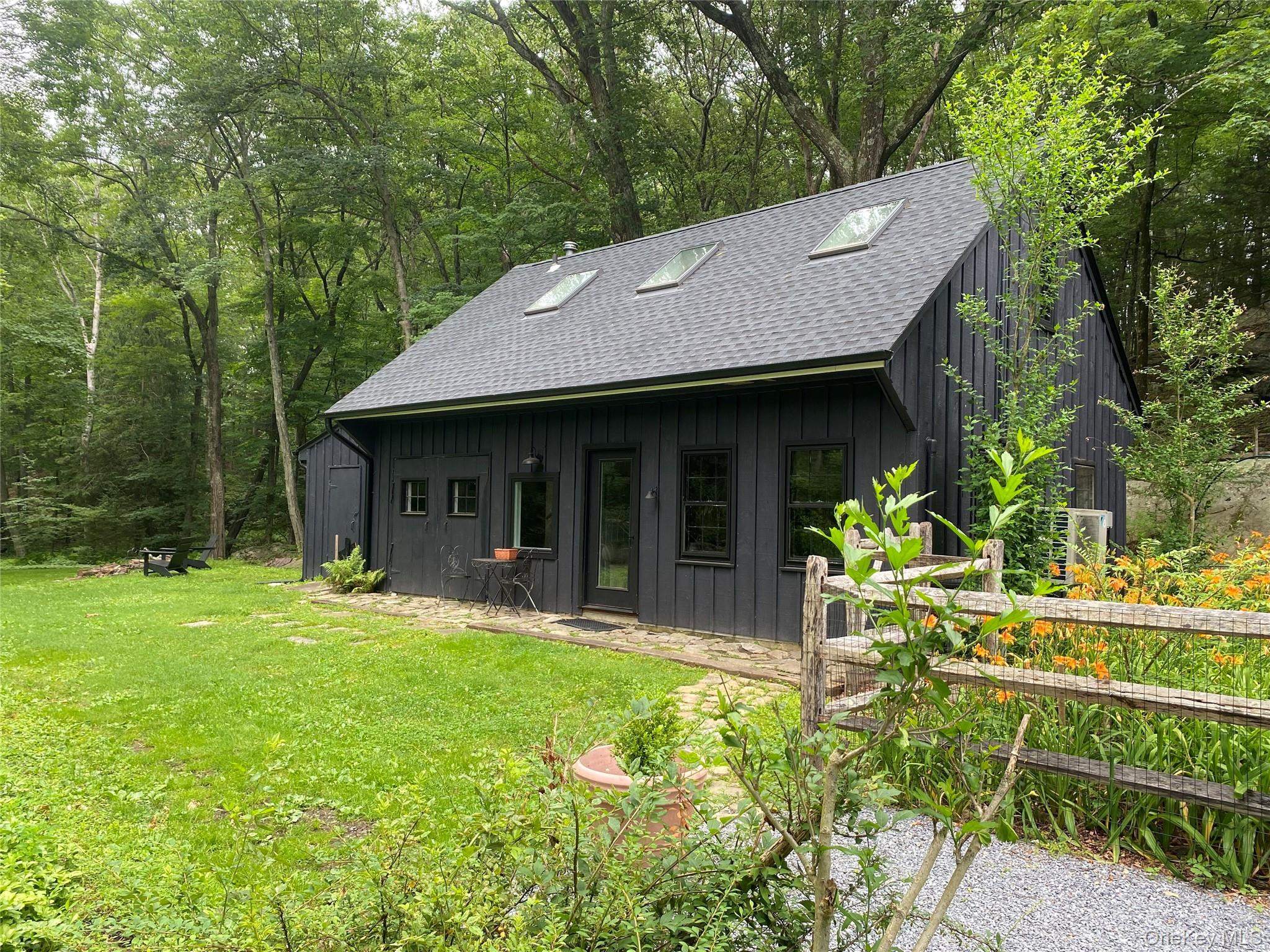 35 Old Snake Hill Road