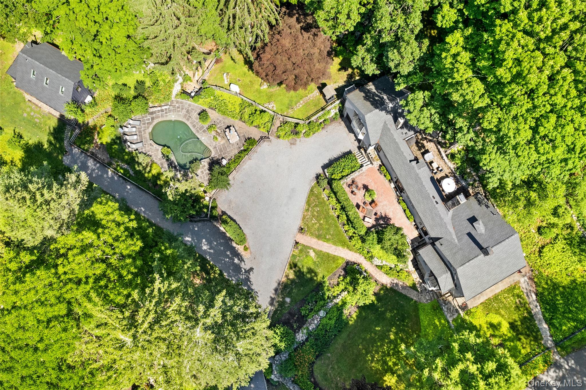 35 Old Snake Hill Road