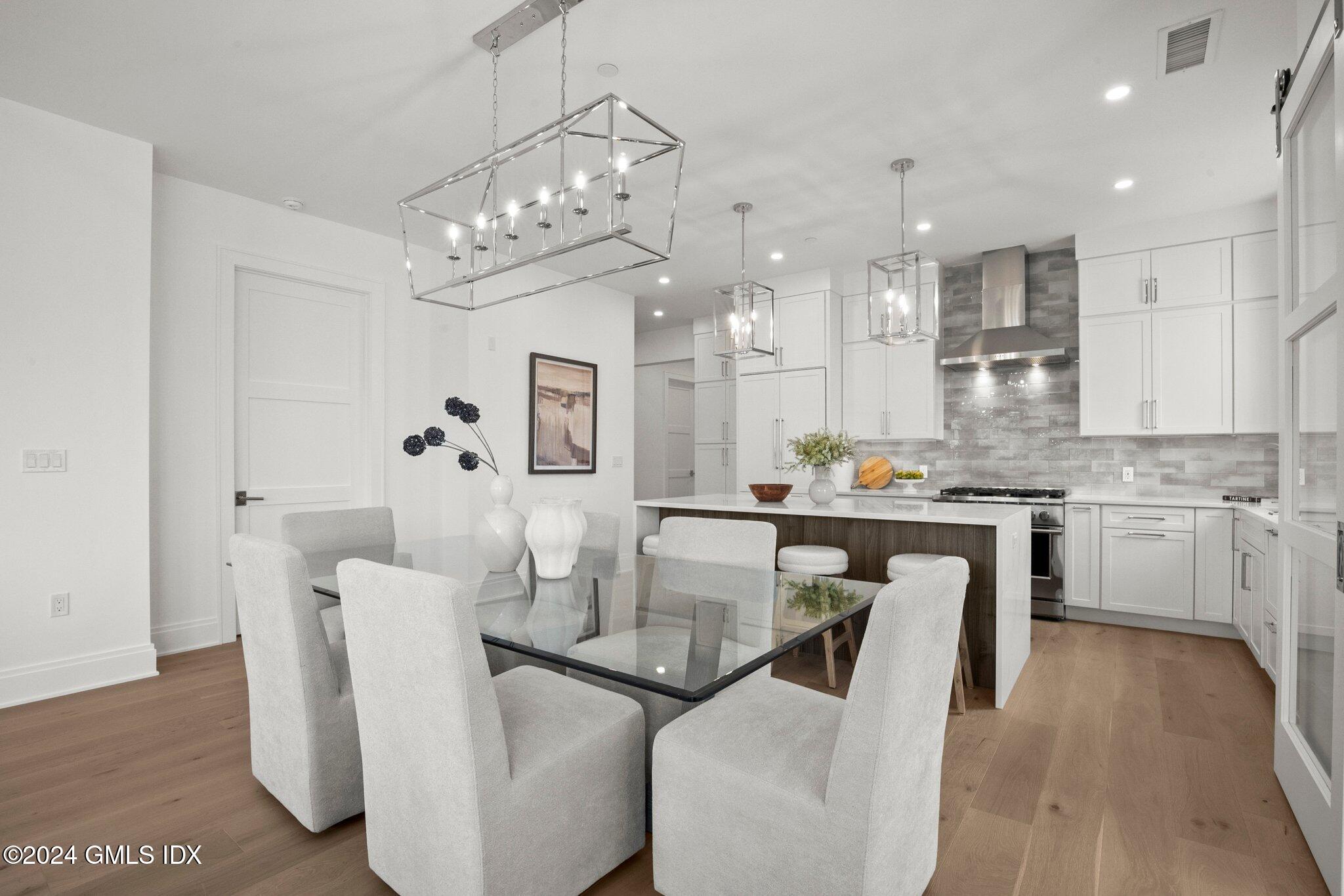 71 Havemeyer Place, 103 N