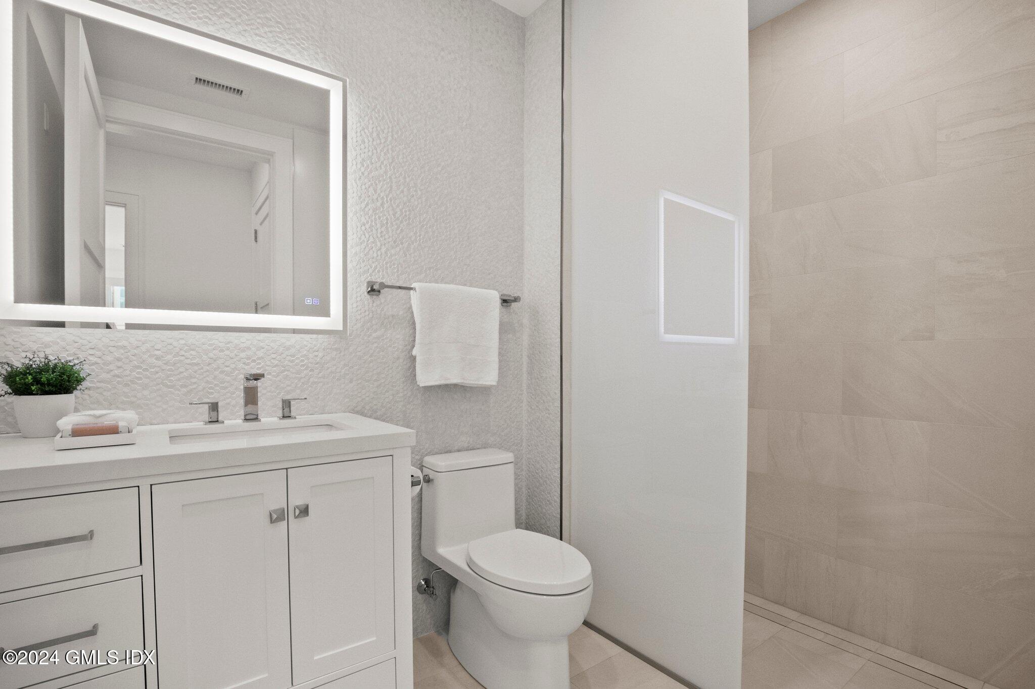 71 Havemeyer Place, 103 N